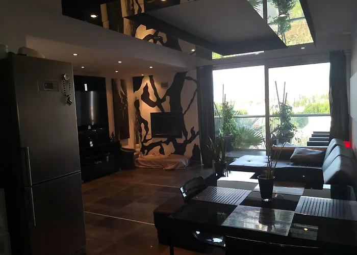 Fine Designed Flat 302 Ларнака